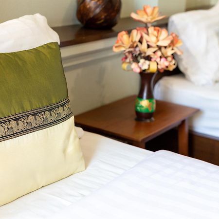 Huen Hug Chiang Mai Hotell Exteriör bild