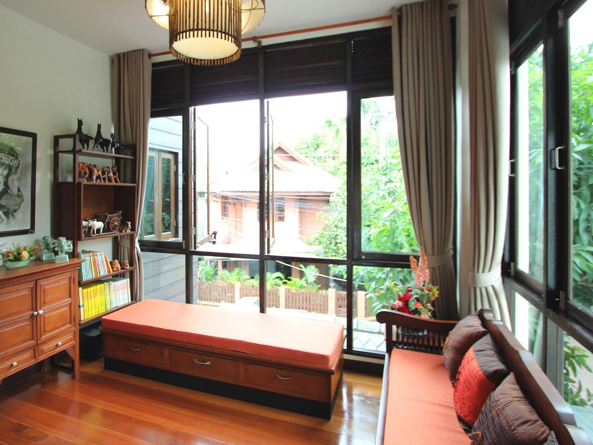 Huen Hug Chiang Mai Hotell Exteriör bild