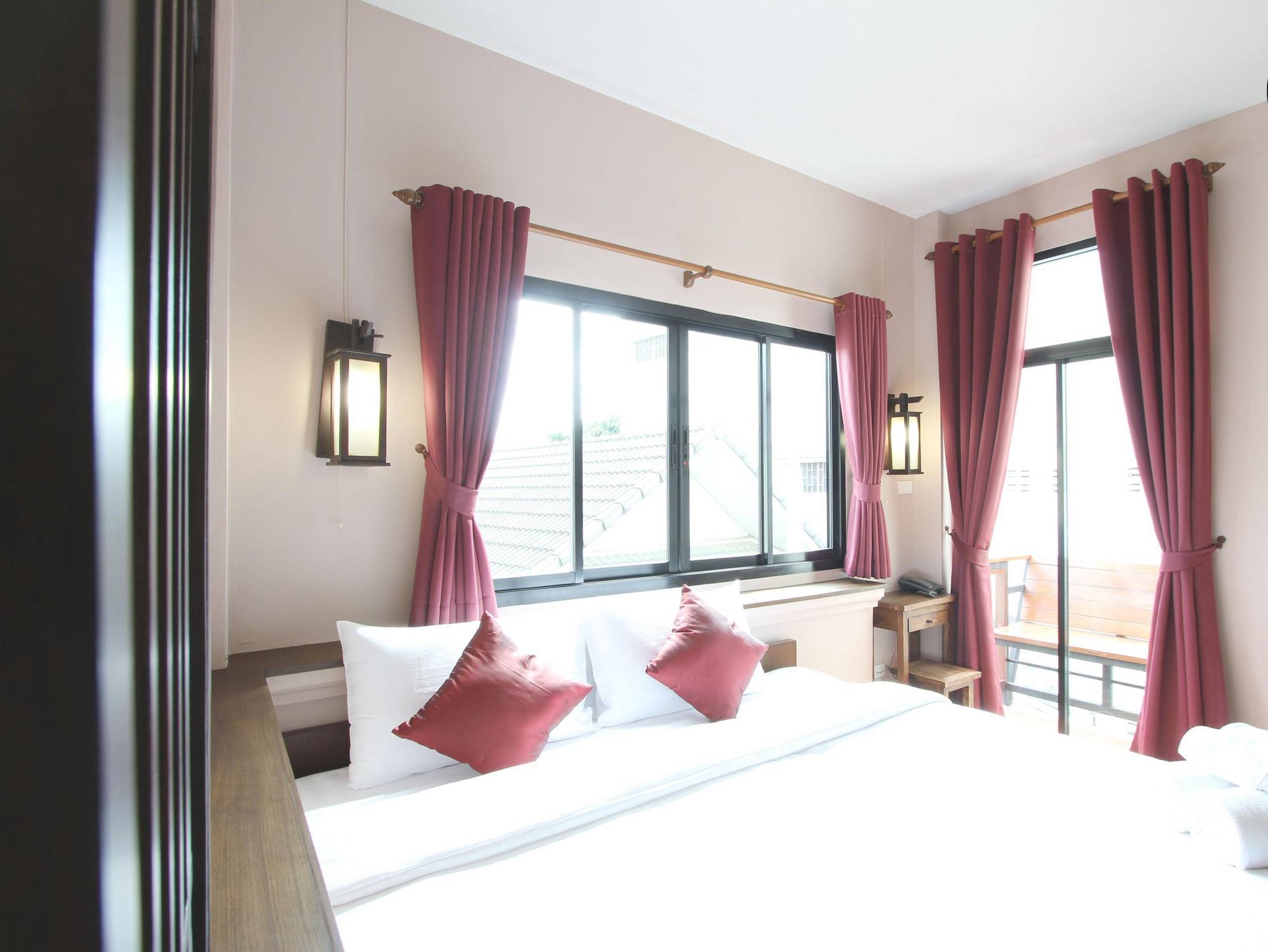 Huen Hug Chiang Mai Hotell Exteriör bild